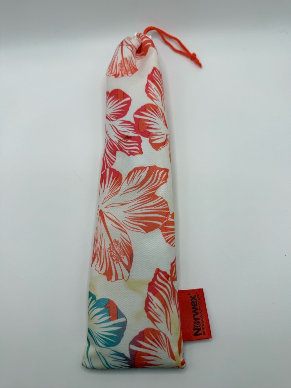 New Norwex Eco Utensil Set with Re-Usable Hibiscus Pouch